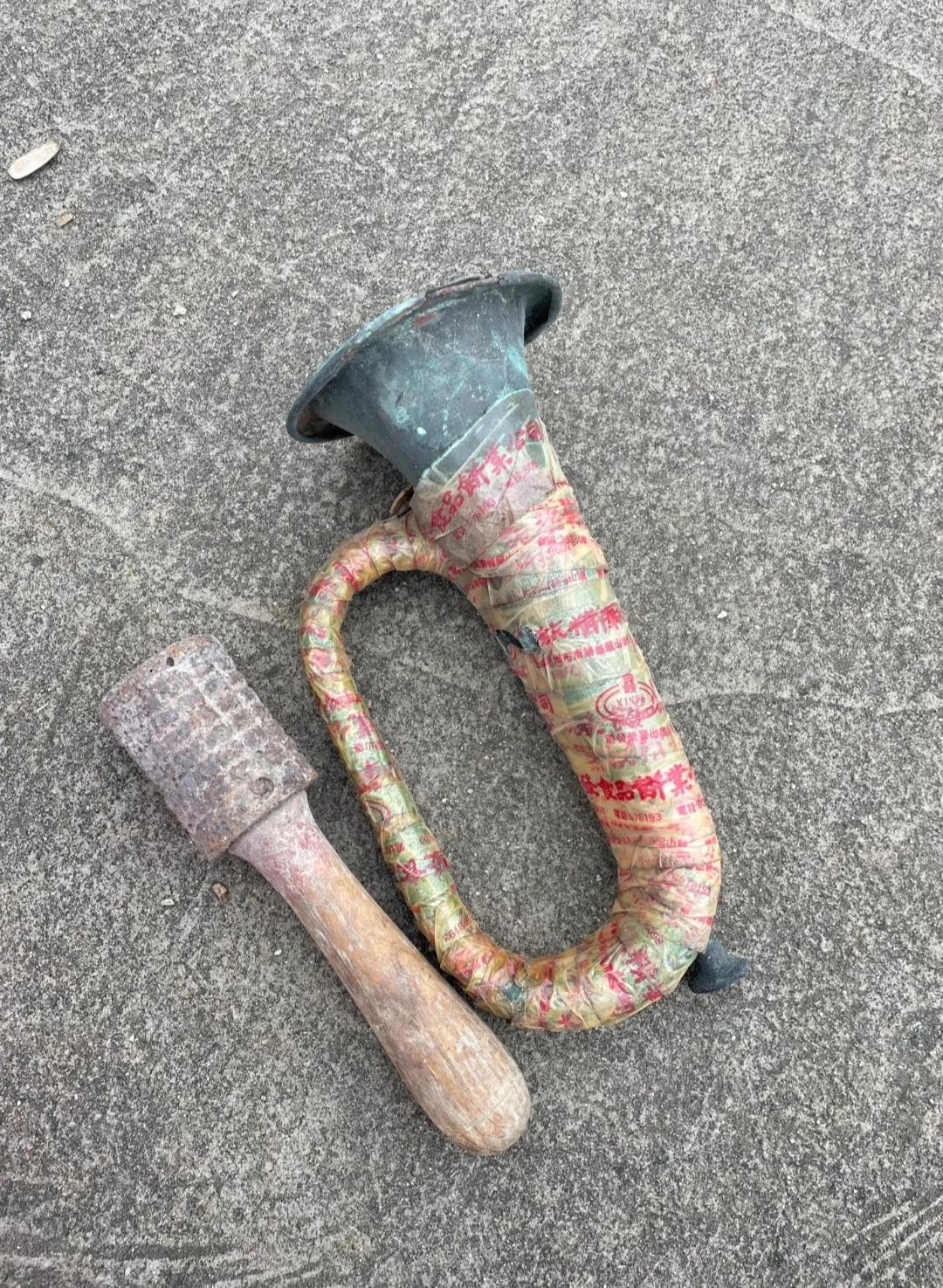 收拾爷爷的老房子时翻出来的，这些是啥东西啊？