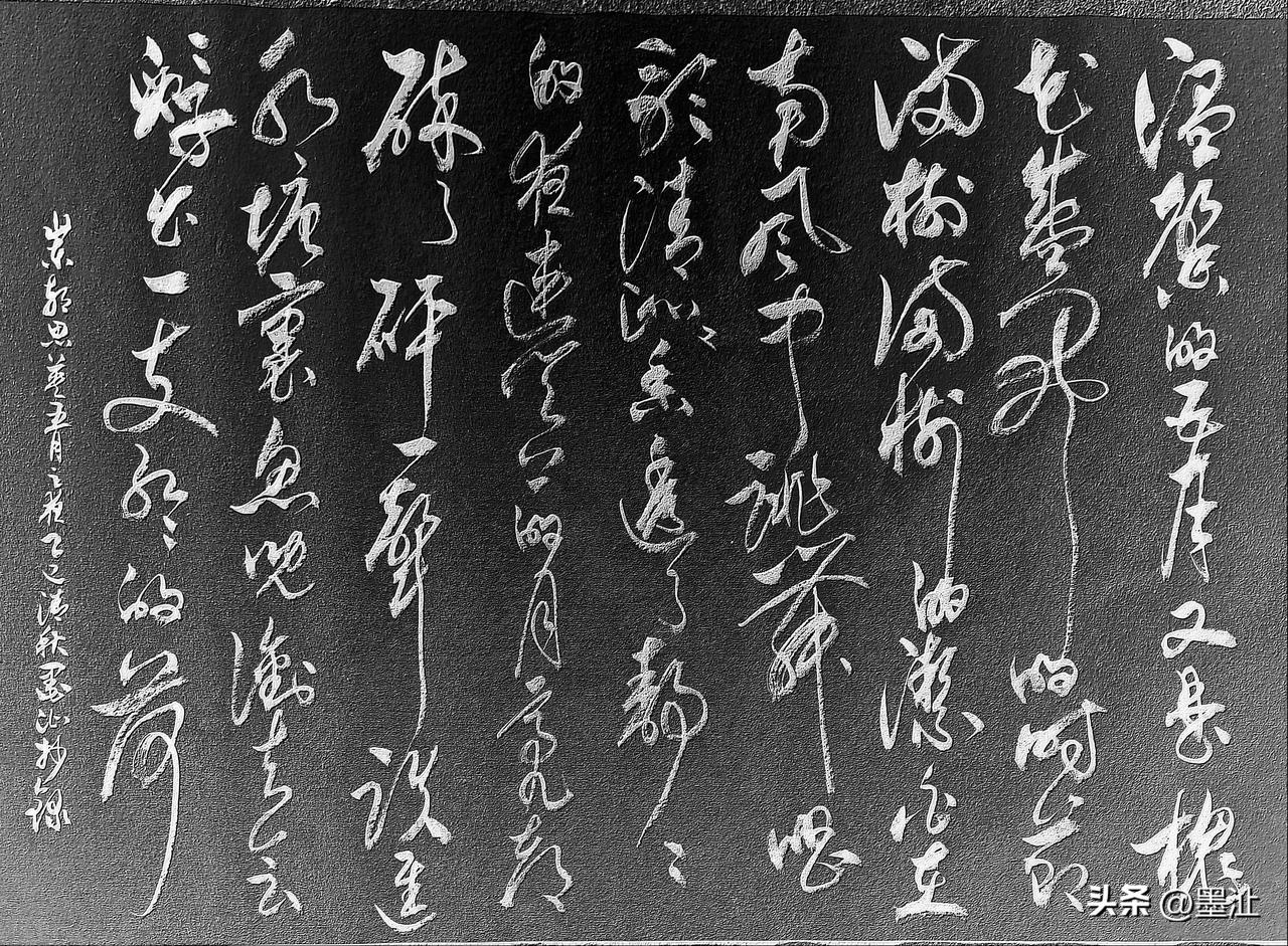 山东·郝思英-诗歌《五月之夜》

温馨的五月
又是槐花盛开的时节
满树满树的洁白