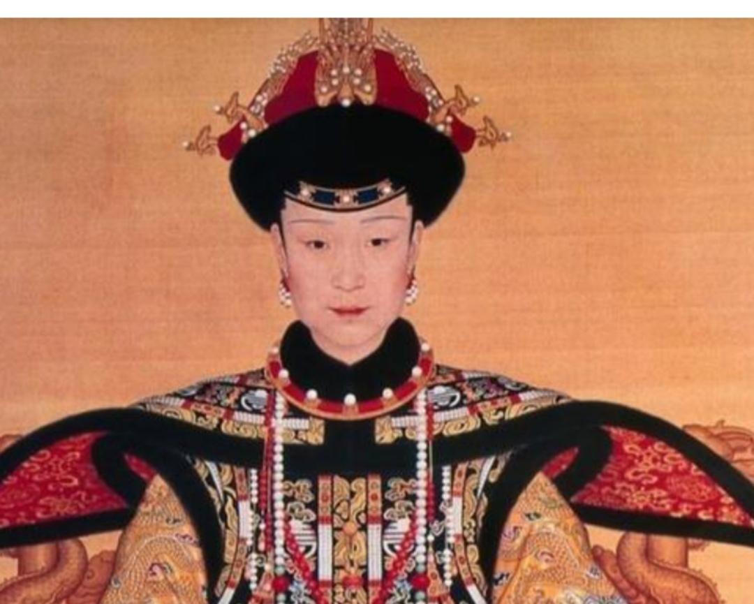 关于“孝庄下嫁多尔衮”这一清初著名谜案，我将从史料证据、逻辑推理和后世演绎三个层