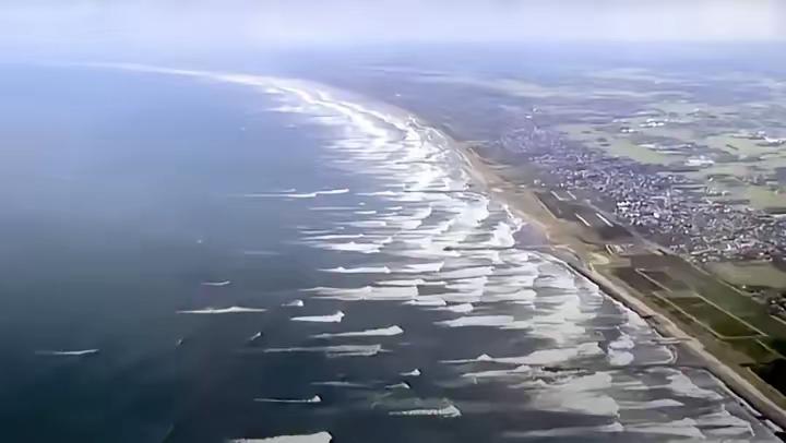 俄罗斯方面怀疑堪察加半岛地震背后存在地震武器。

堪察加半岛的8.7级地震，真的