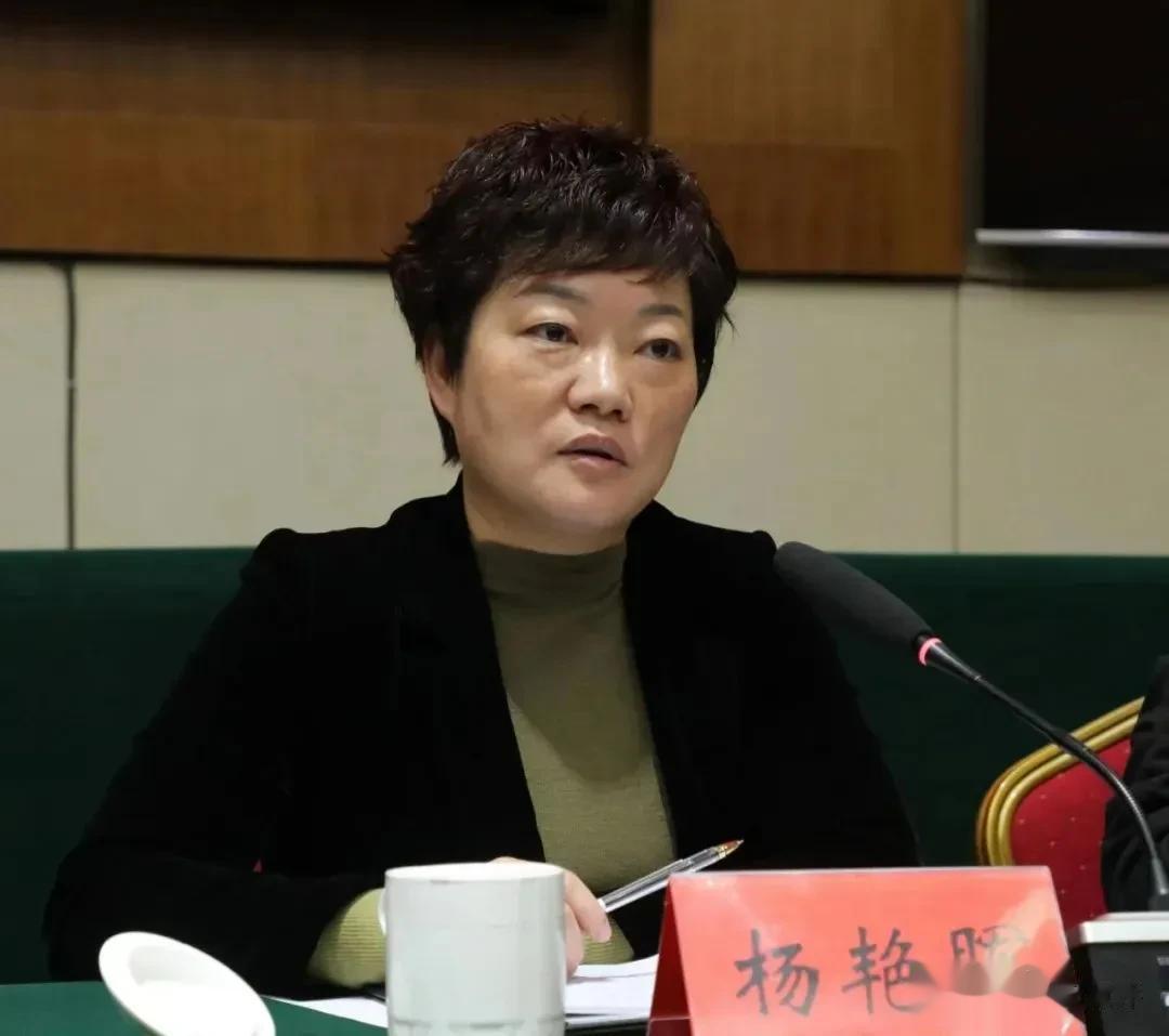 免职2个月后，泰和县原县长杨艳晖被查！

5月12日，权威媒体发布消息，泰和原副