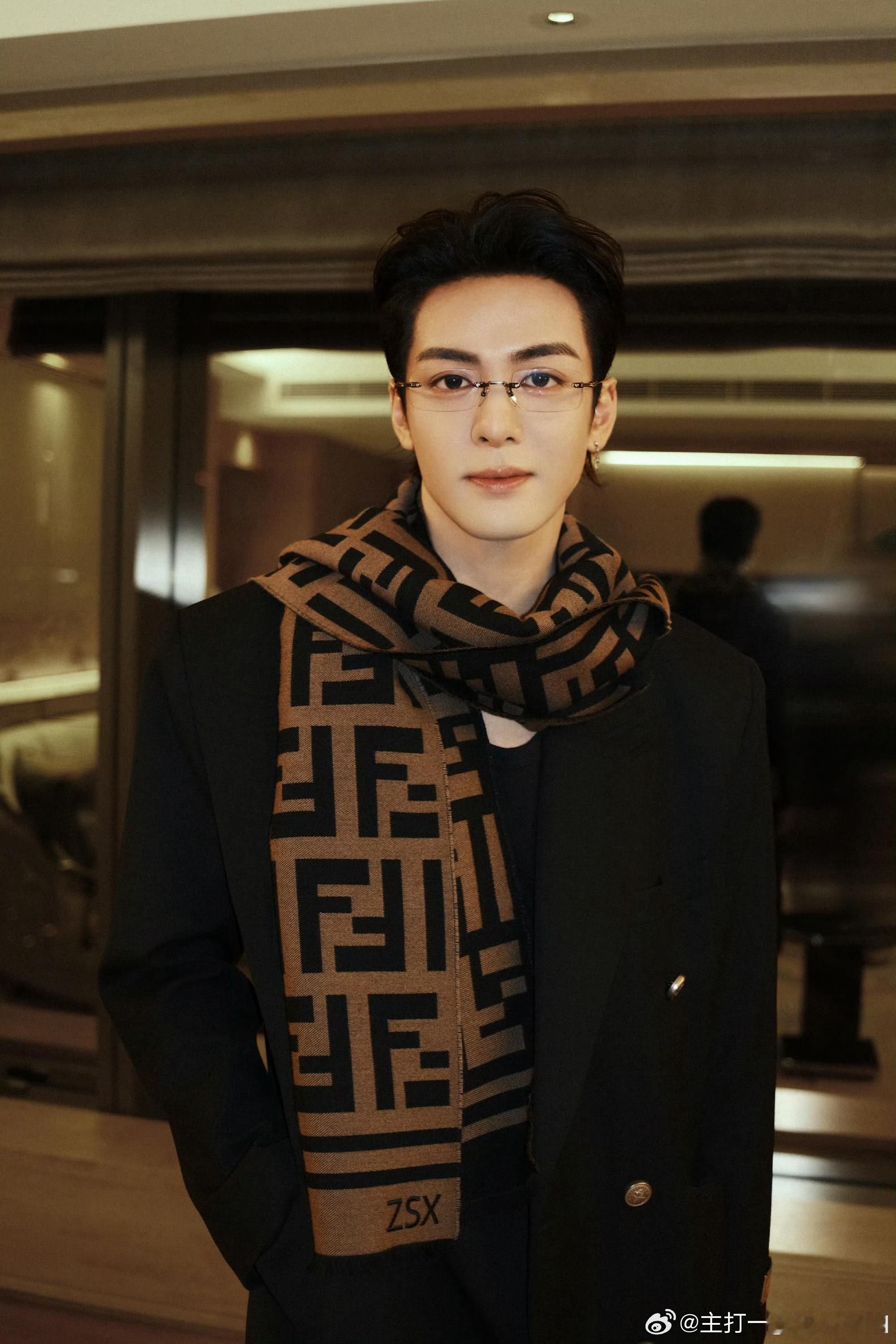 曾舜晞Fendi 大片，独有的温暖与贵气，适配！ 