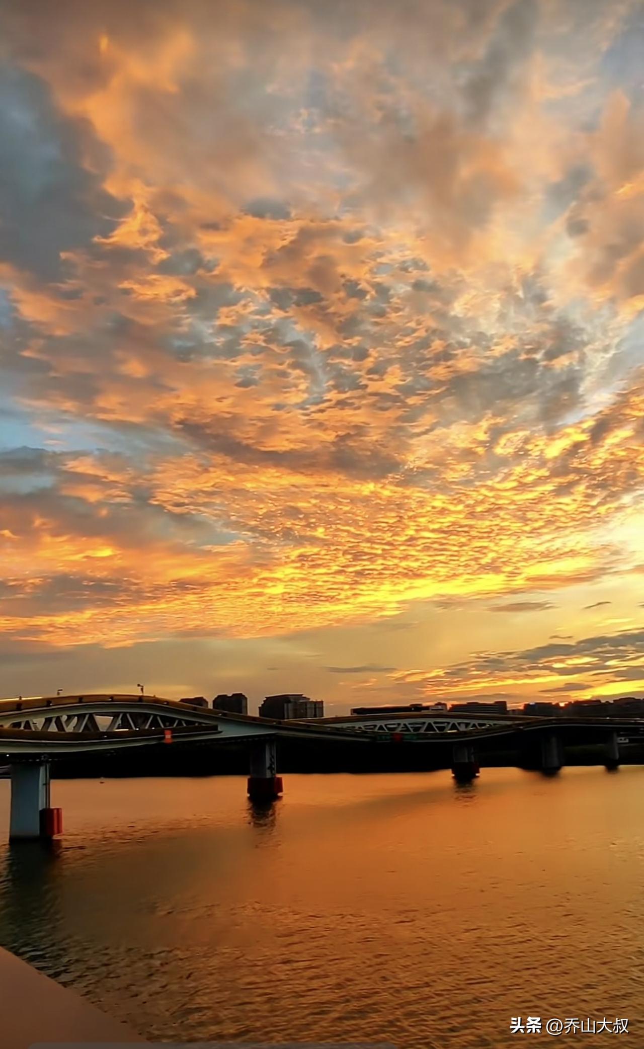 《朱子家训》有云：“家门和顺，虽饔飧不继，亦有余欢。”一个家，最好的风水是和睦，