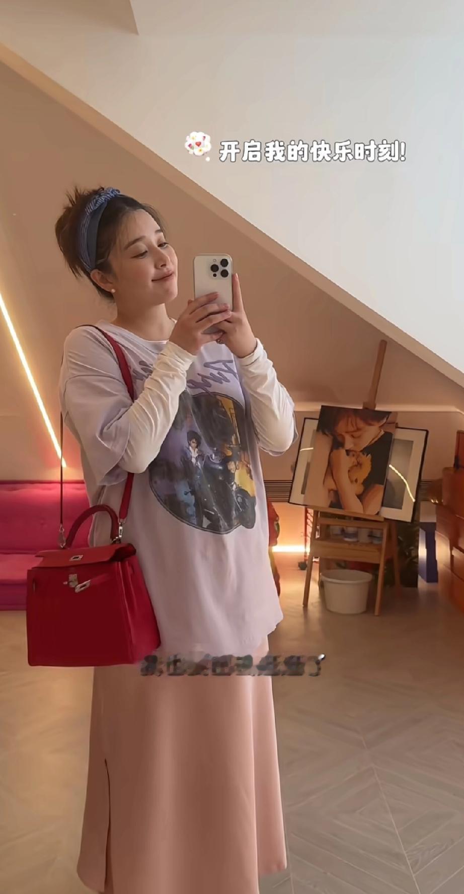 阚清子嫁人后日子过得是真富裕！37 岁 阚清子晒孕期生活，家里养了五只猫咪，她怀