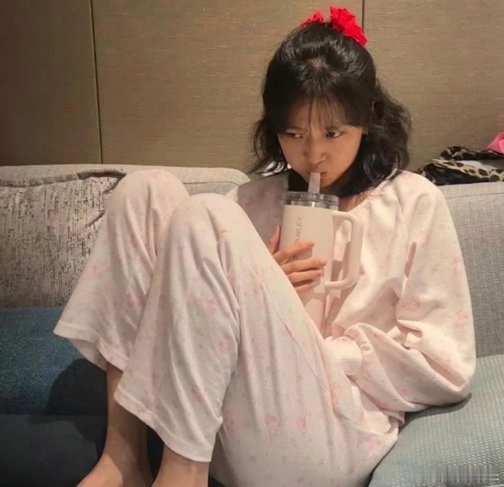 孙千这也太随意了吧，怎么还能这么美，真是让人羡慕 ￼￼ 