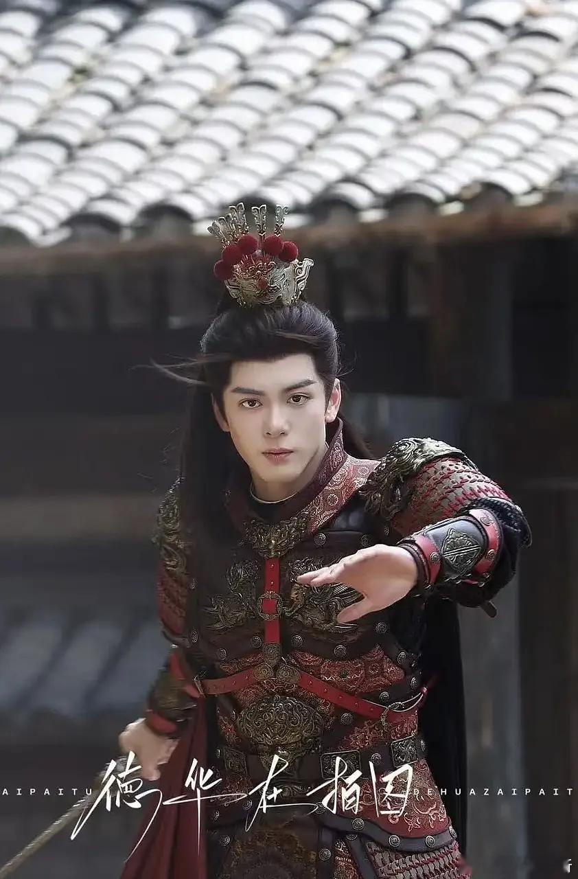 曾舜曦能当95男顶流吗？ 