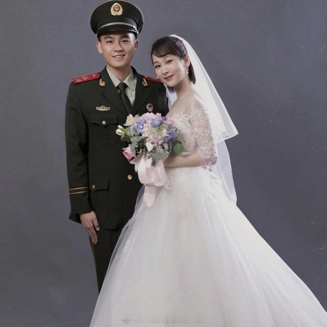 杨紫欧豪二搭同框路透哇哇哇哇，杨紫、欧豪主演的电视剧《玉兰花开君再来》的新路透来