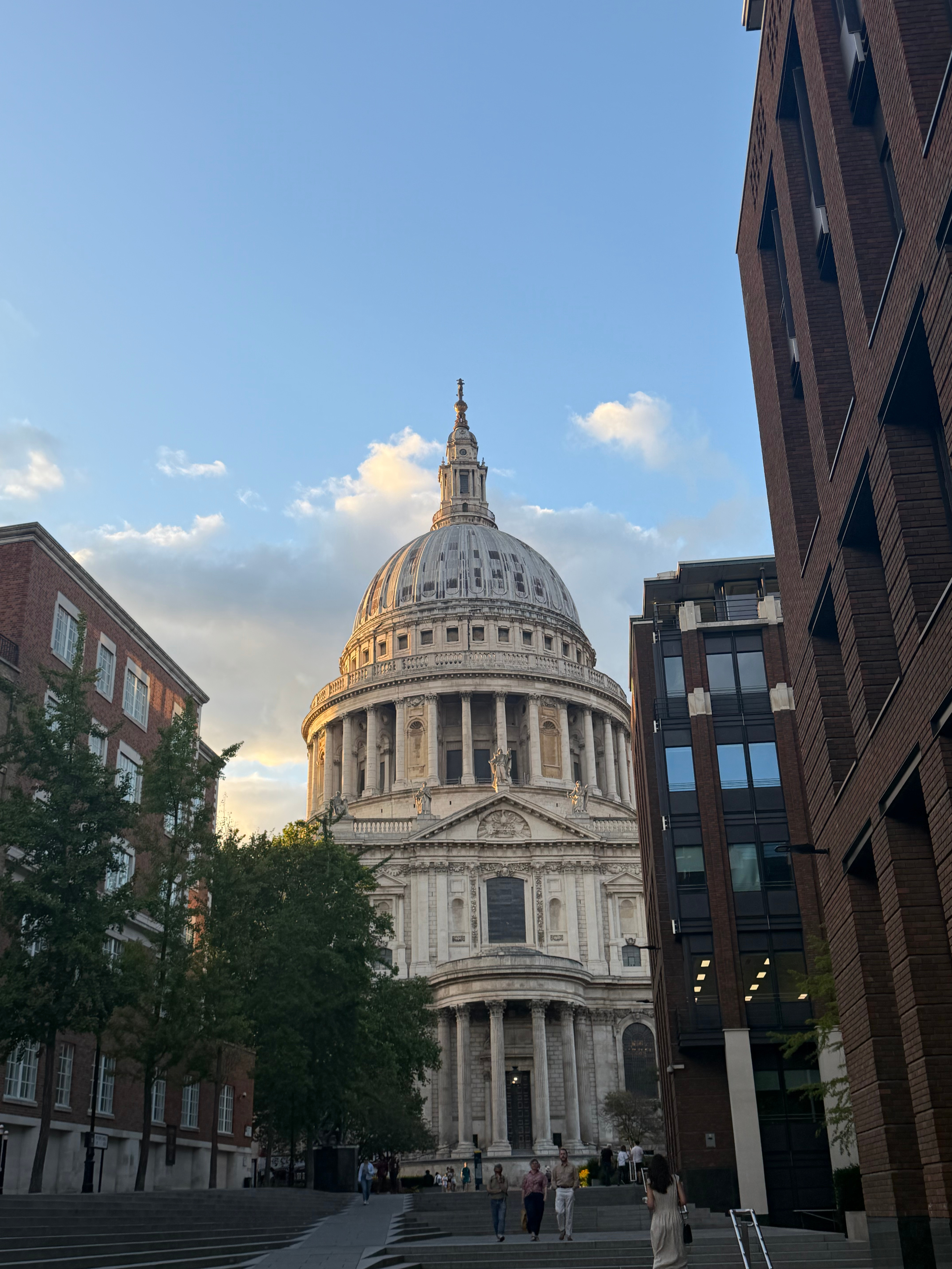 黄昏下虔诚的信徒 英国·St Paul's Cathedral