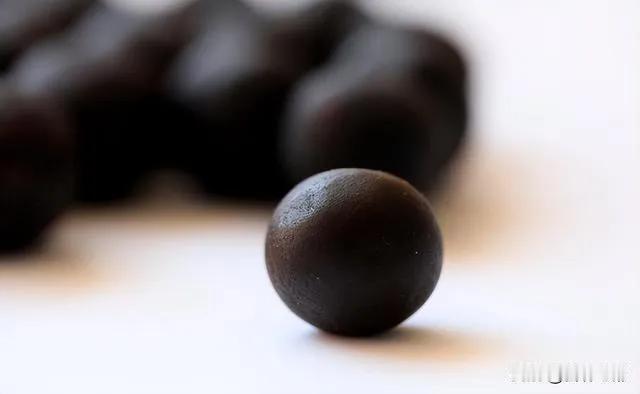 黄痰是肺热，白痰是肺寒，黏痰是肺燥，记好3个中成药

不少人咳嗽咳痰，分不清类型