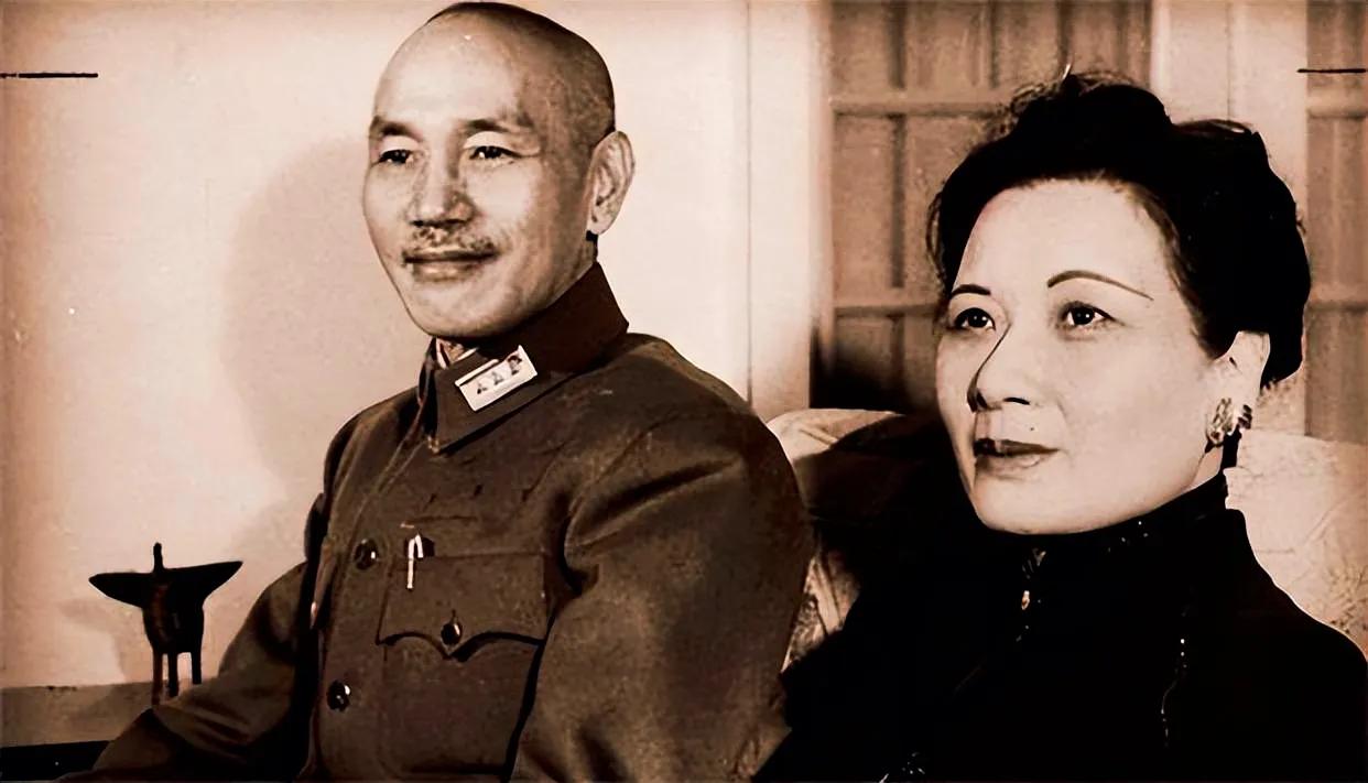 陈纳德民用航空公司是抗战胜利后的1946 建的，也是大陆解放前后，唯一没有投向共