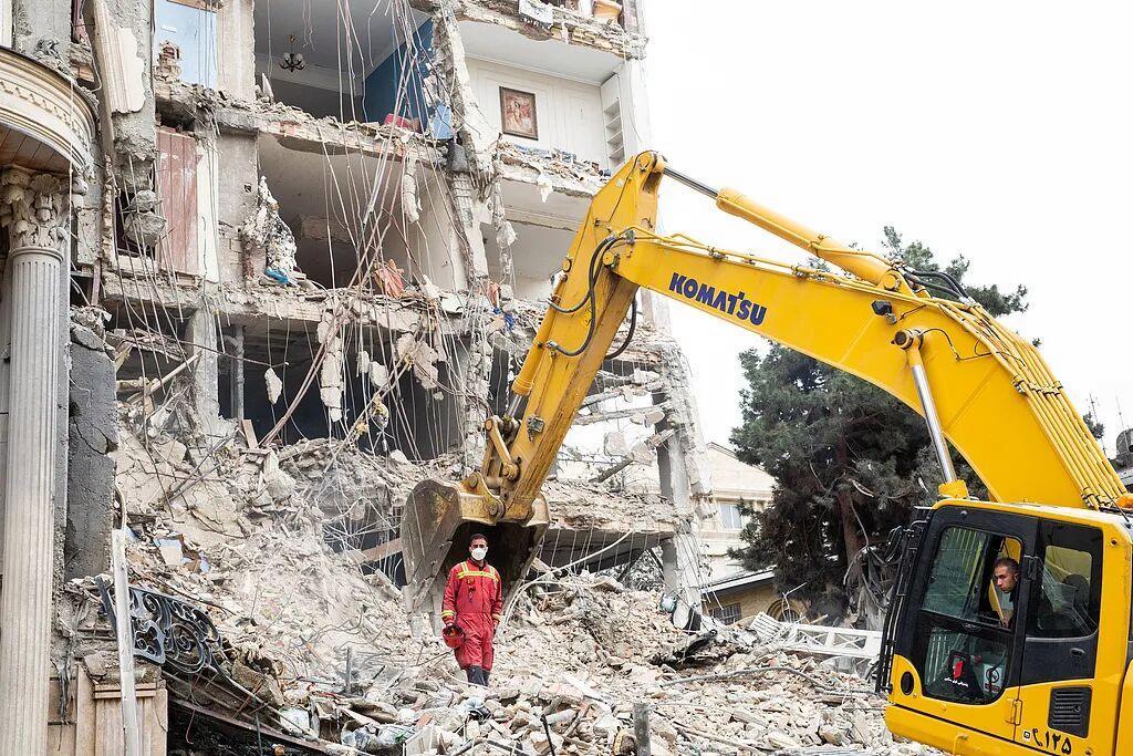 不死不休！伊朗切断退路：47年血仇，今日必须了断

特朗普刚递出15项停火条件，