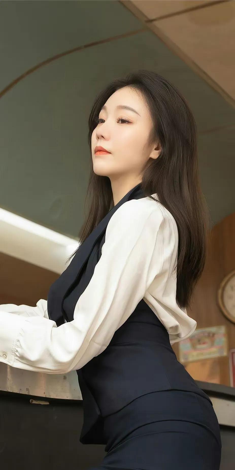女性的外表可以修饰，但是内涵是需要长期积累和沉淀的。