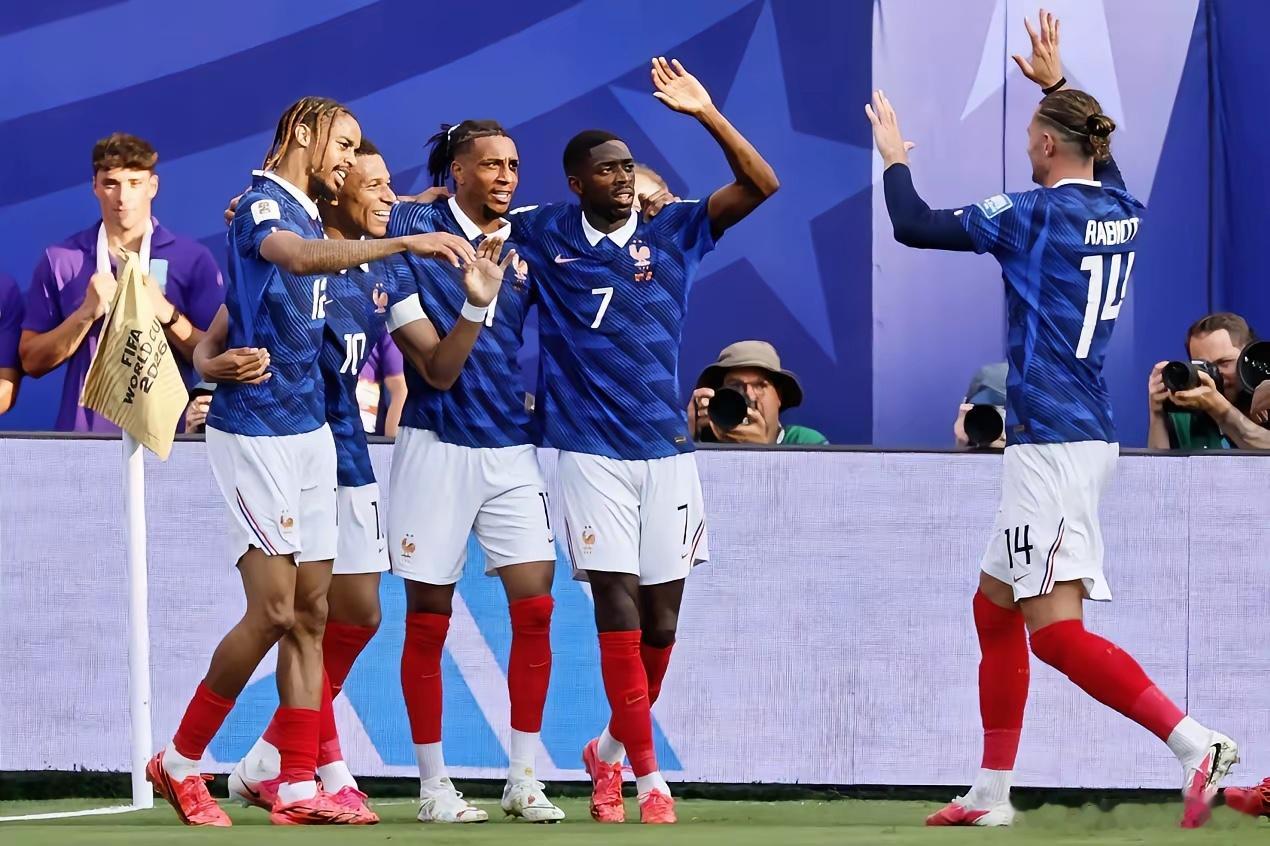 若日本足球想夺世界杯，不妨看看法国。法国3-0胜瑞典，这场比赛很有说服力，毕竟瑞