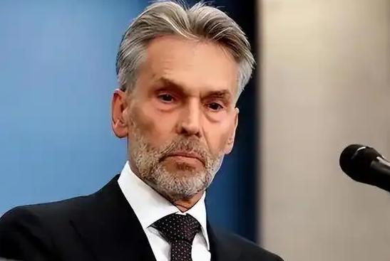 这么快就服软了，所谓打蛇打七寸，被荷兰强制接管的安世半导体是真坐不住了，对接管一