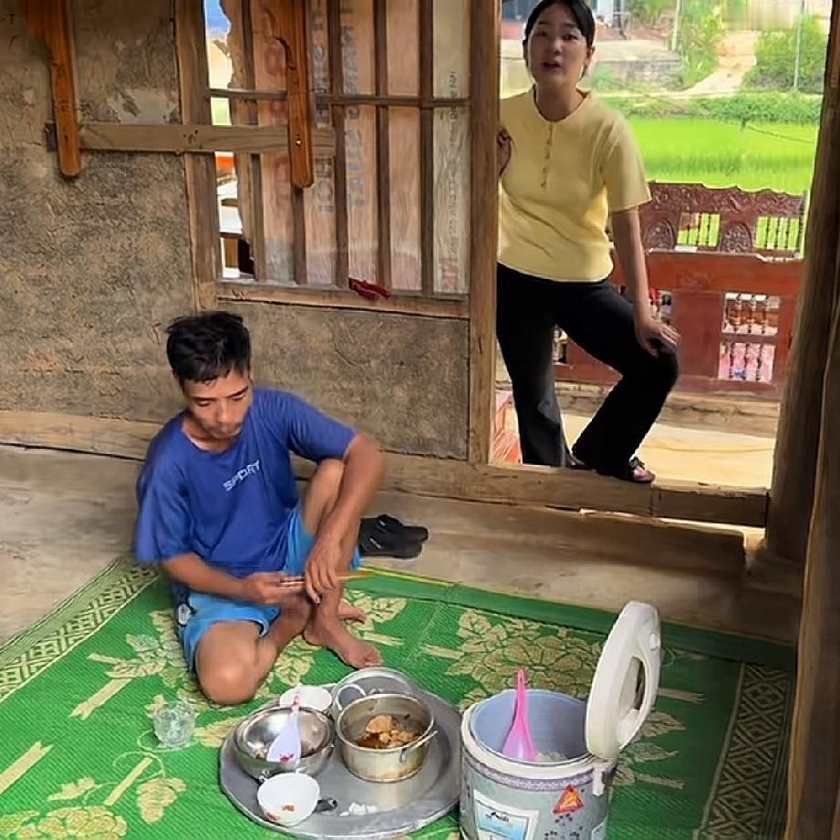 这件事情做的确实是漂亮，小叔五叔毕竟是亲兄弟。小松和秋秋在越南给五叔盖房子，因为