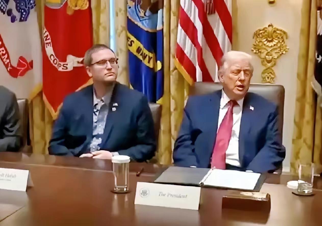 英伟达松绑对华芯片出口，中方态度硬气不接招，国产芯片早已破局
 
12月10日中