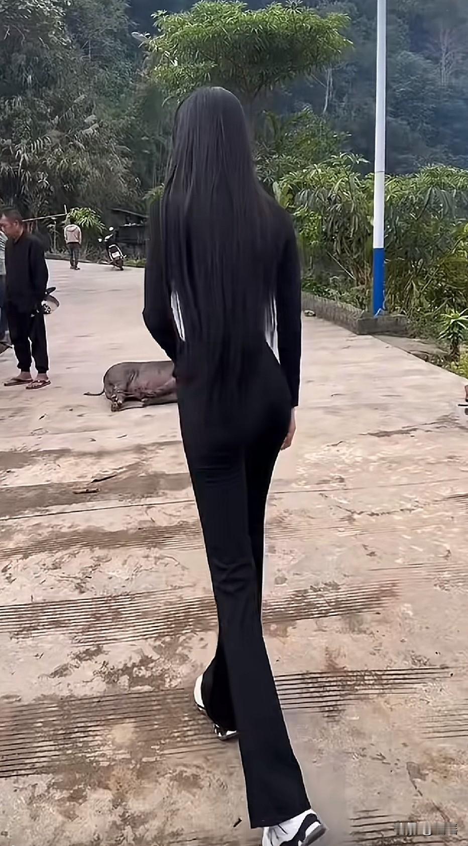 这种背影，长什么样已经不用看了