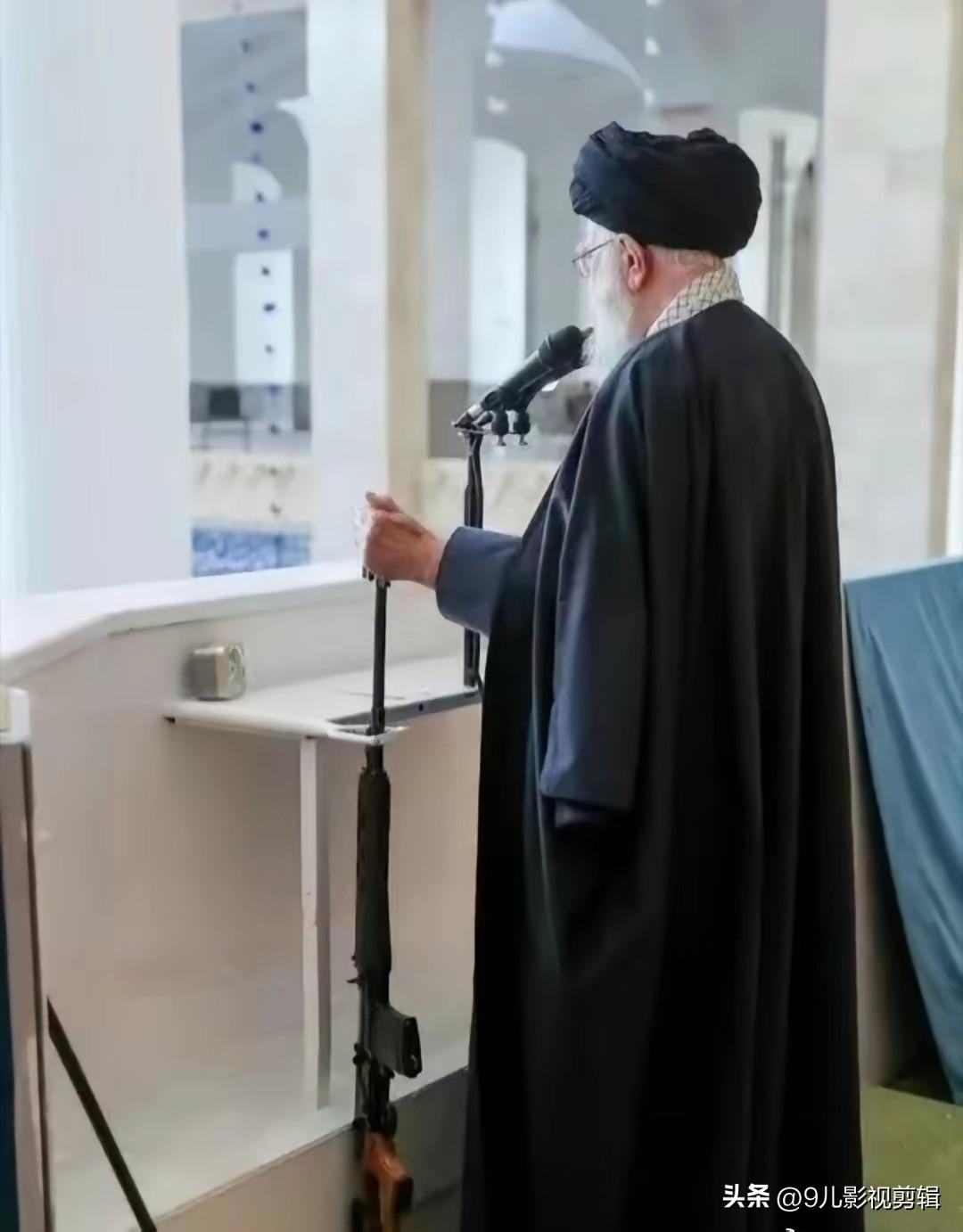 突发！哈梅内伊遇害，接班人强硬发声：让美国永远后悔今天
 
哈梅内伊遇袭身亡消息