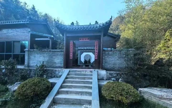 药王谷开诊1个多月15名患者死亡！
      这是药王的传人开的吗？正规医院都