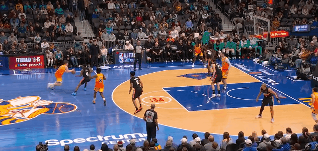 黄蜂击败马刺，六连胜。前天克弩大战弗拉格时聊过：克弩当然是关键，但关键还是球队有