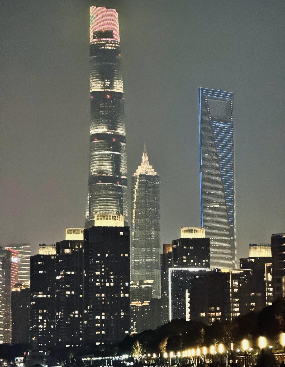 还有房地产，现在都要踩两脚，说两常识：
1、在21年提房产掉头，是不会有什么独立