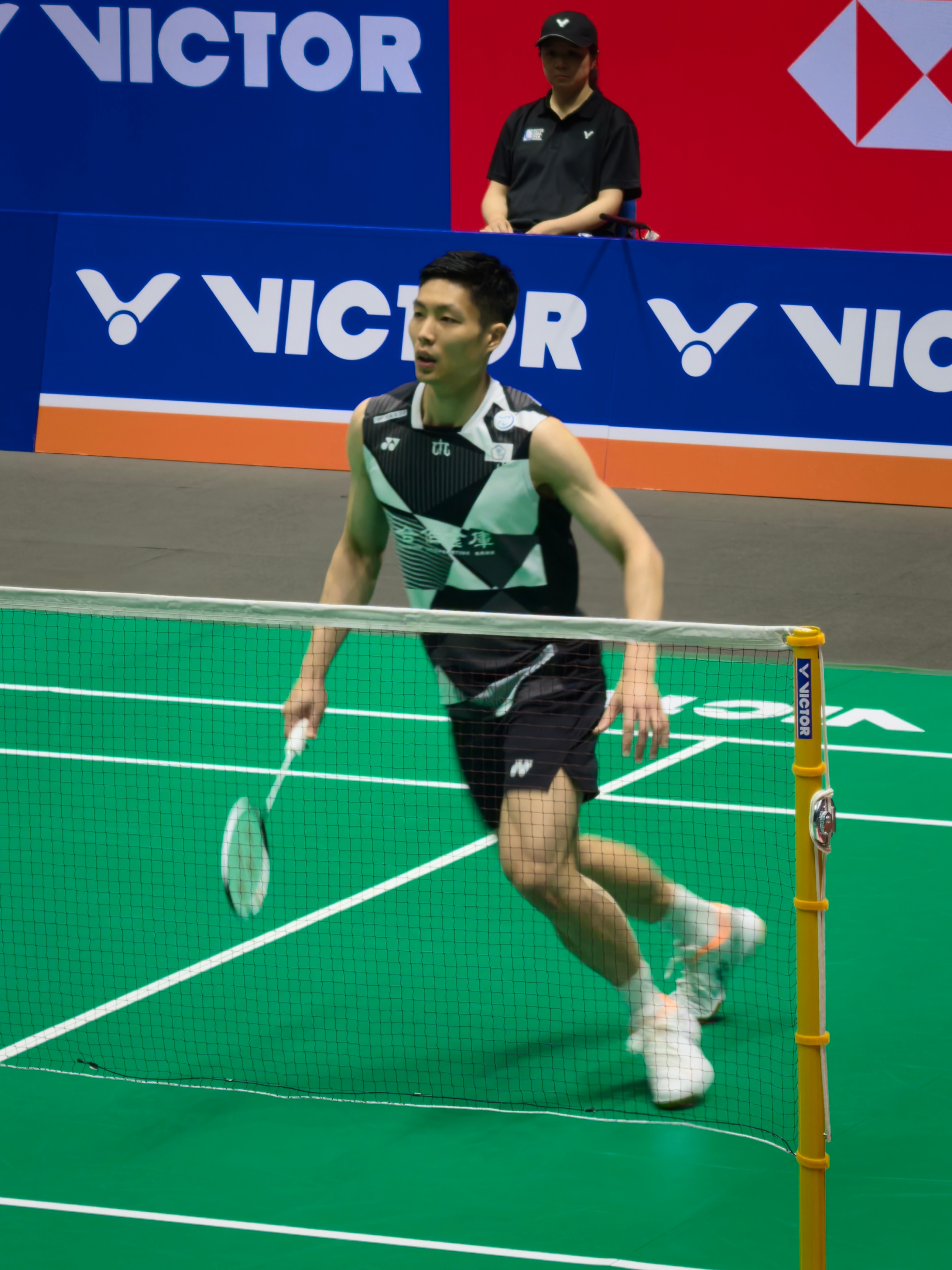 周天成 21-17、21-11 🇹🇭昆拉武特下轮对手：石宇奇🇨🇳 vs 