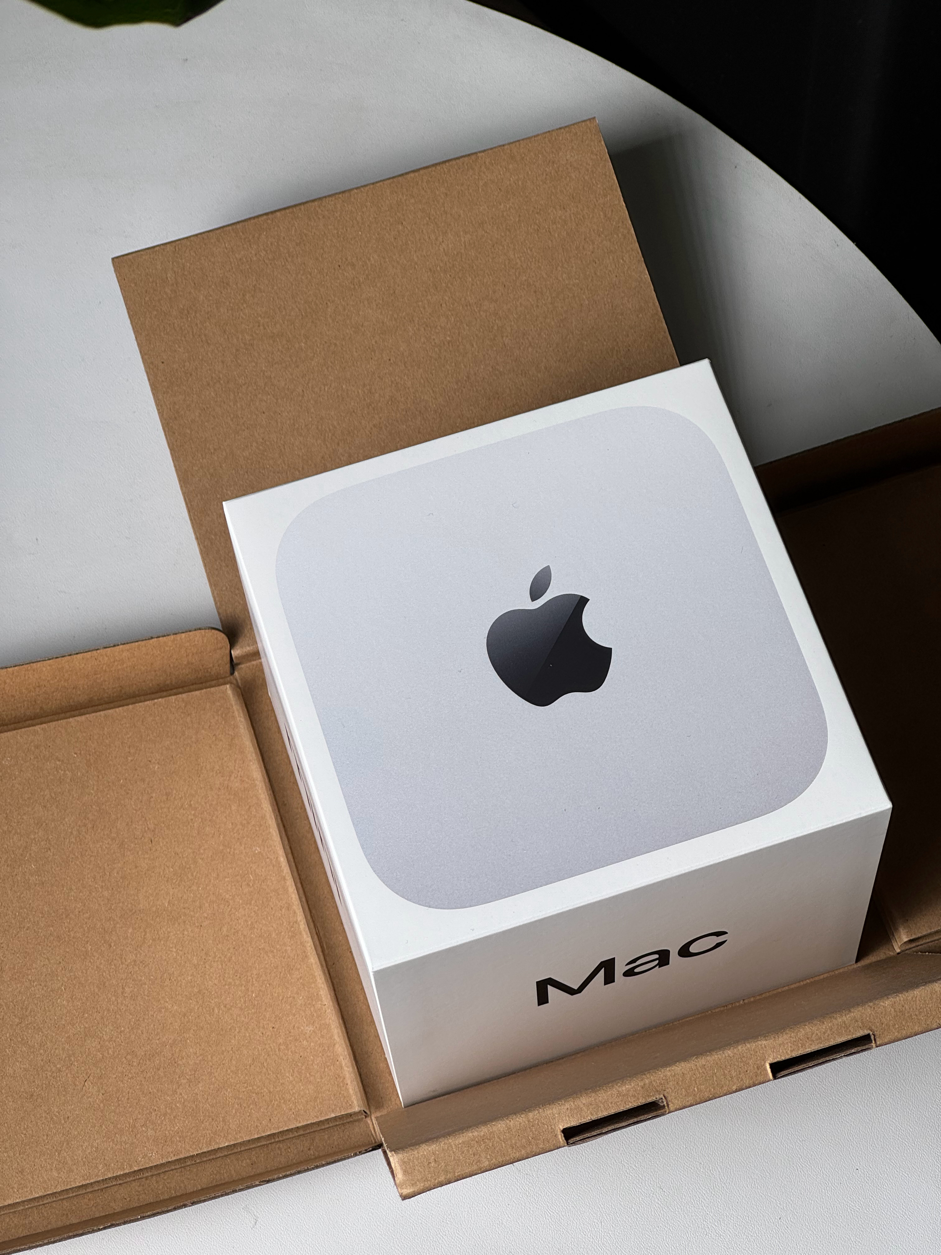 买了个新玩具，M4版本Mac mini，日常办公够用了，简单剪个视频啥的也没问题