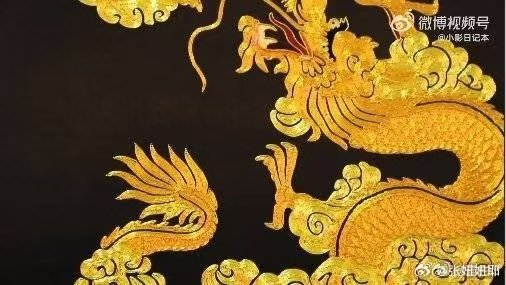 四川人的贴金美学 从三星堆戴金面罩青铜人头像，便能一窥古蜀人对金的尊崇，那是身份