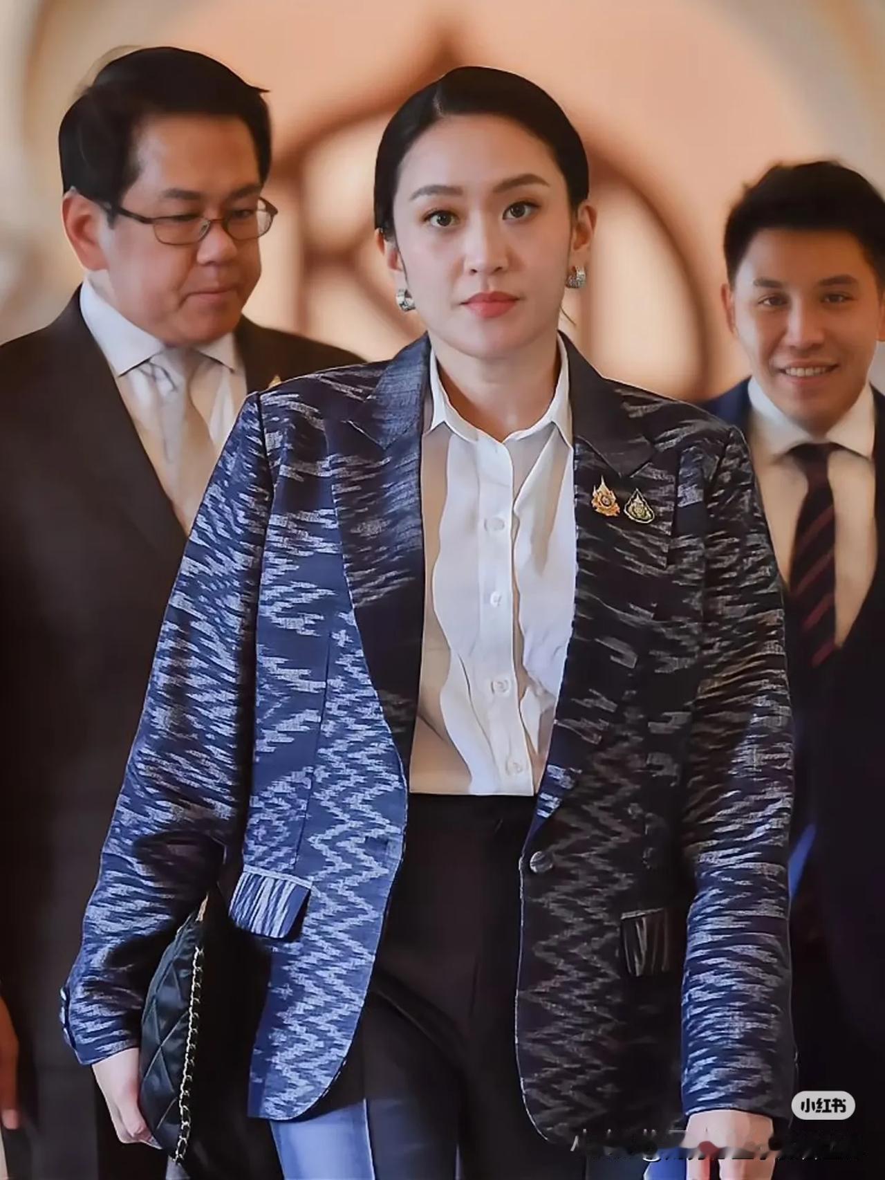 泰柬之战，目前来看，并没有美西方的挑拨。为什么这么说？我的意思是，大家不要把美国