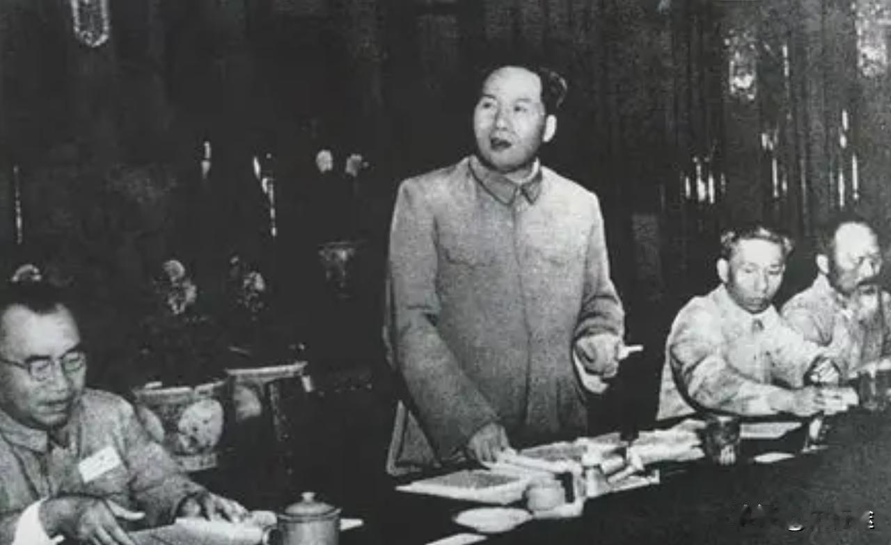 毛主席提倡一心为公，取消八级工资制，确实见了成效，我的同事在八十年代就是一心为公