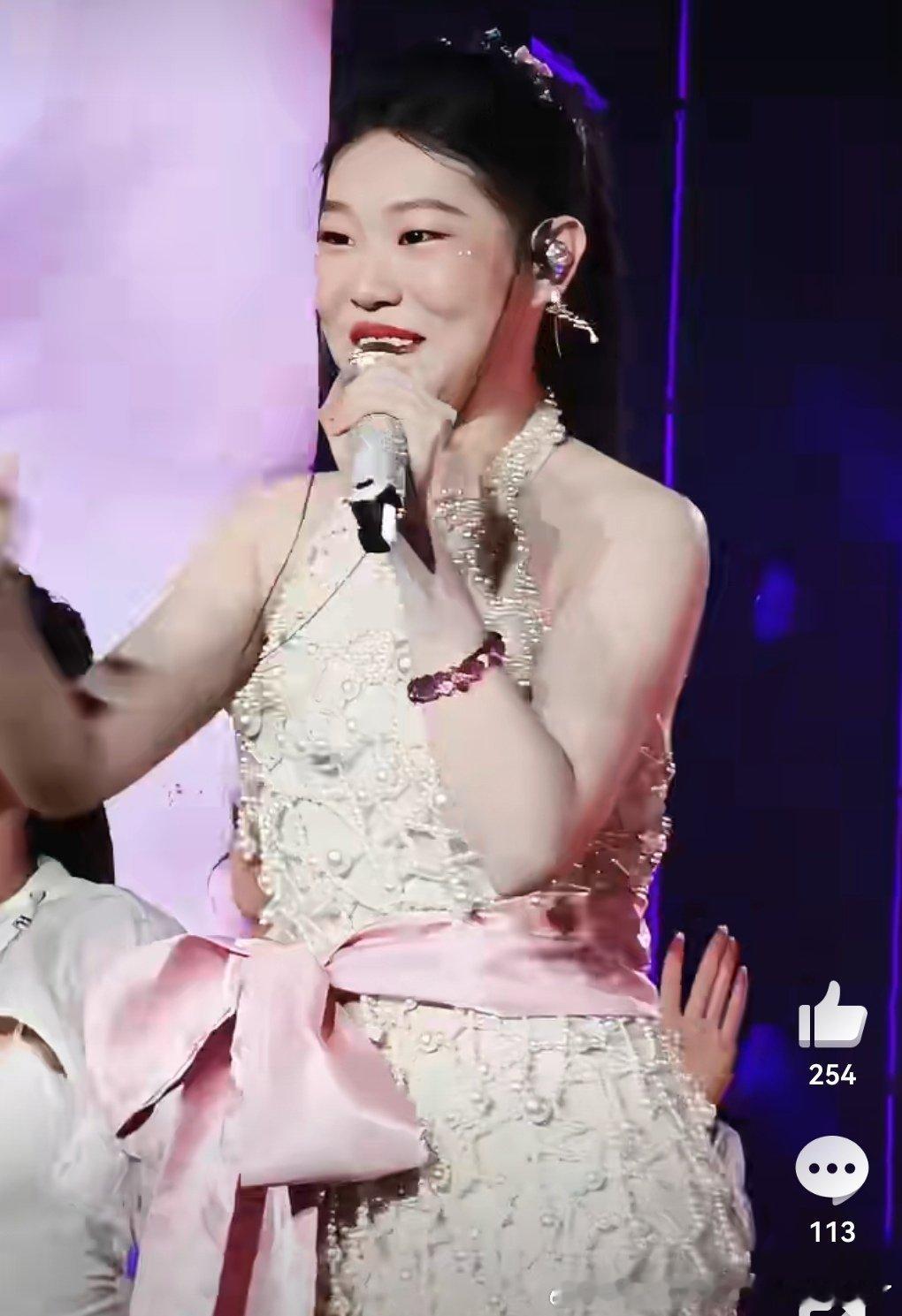 丑二代韩国花钱发歌打歌回国赚沙子国人的钱 