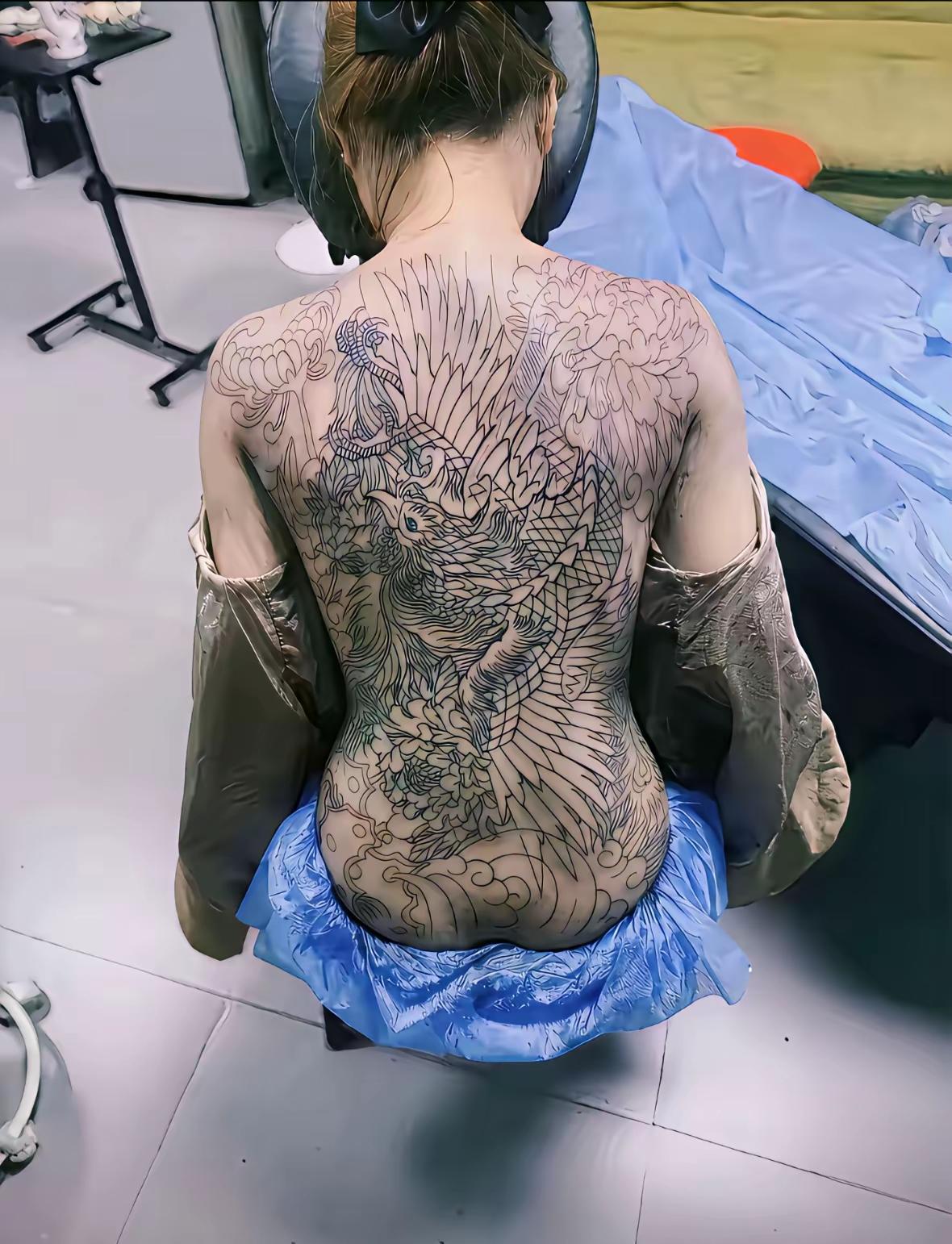 狗狗：我只是缺个伴侣。