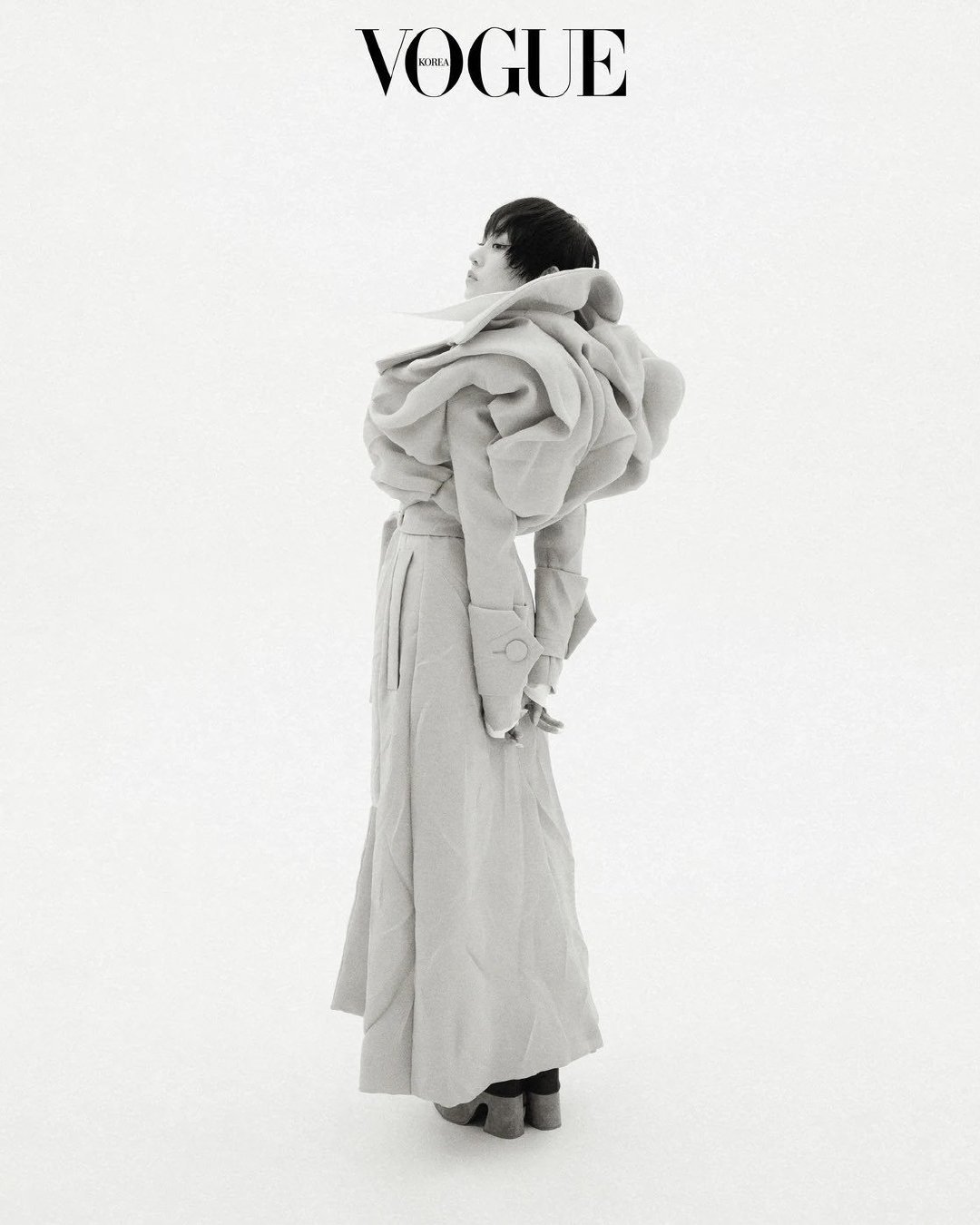 李荣书 in Viktor & Rolf Spring 2025 Haute C