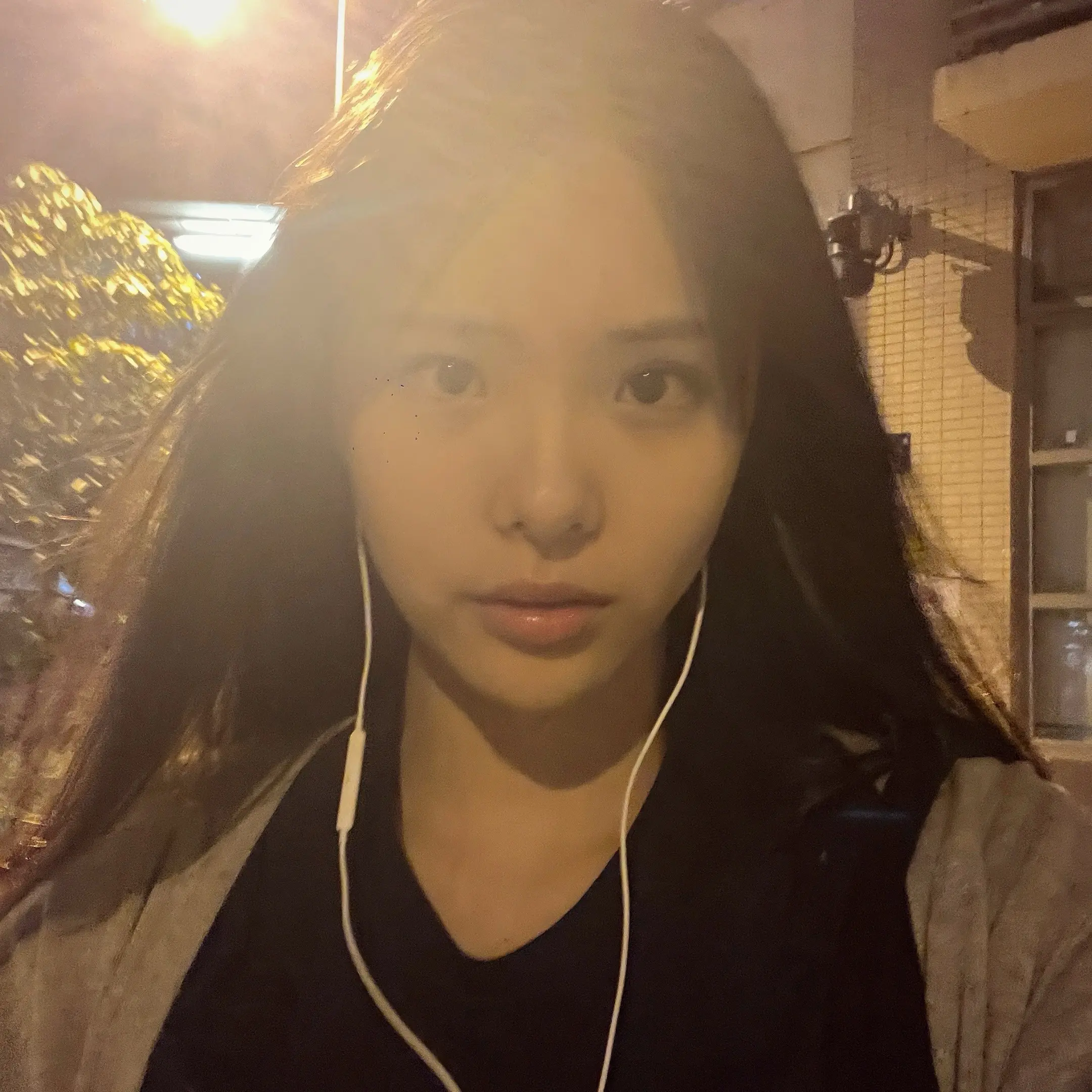 你愿意陪我去北京吗？