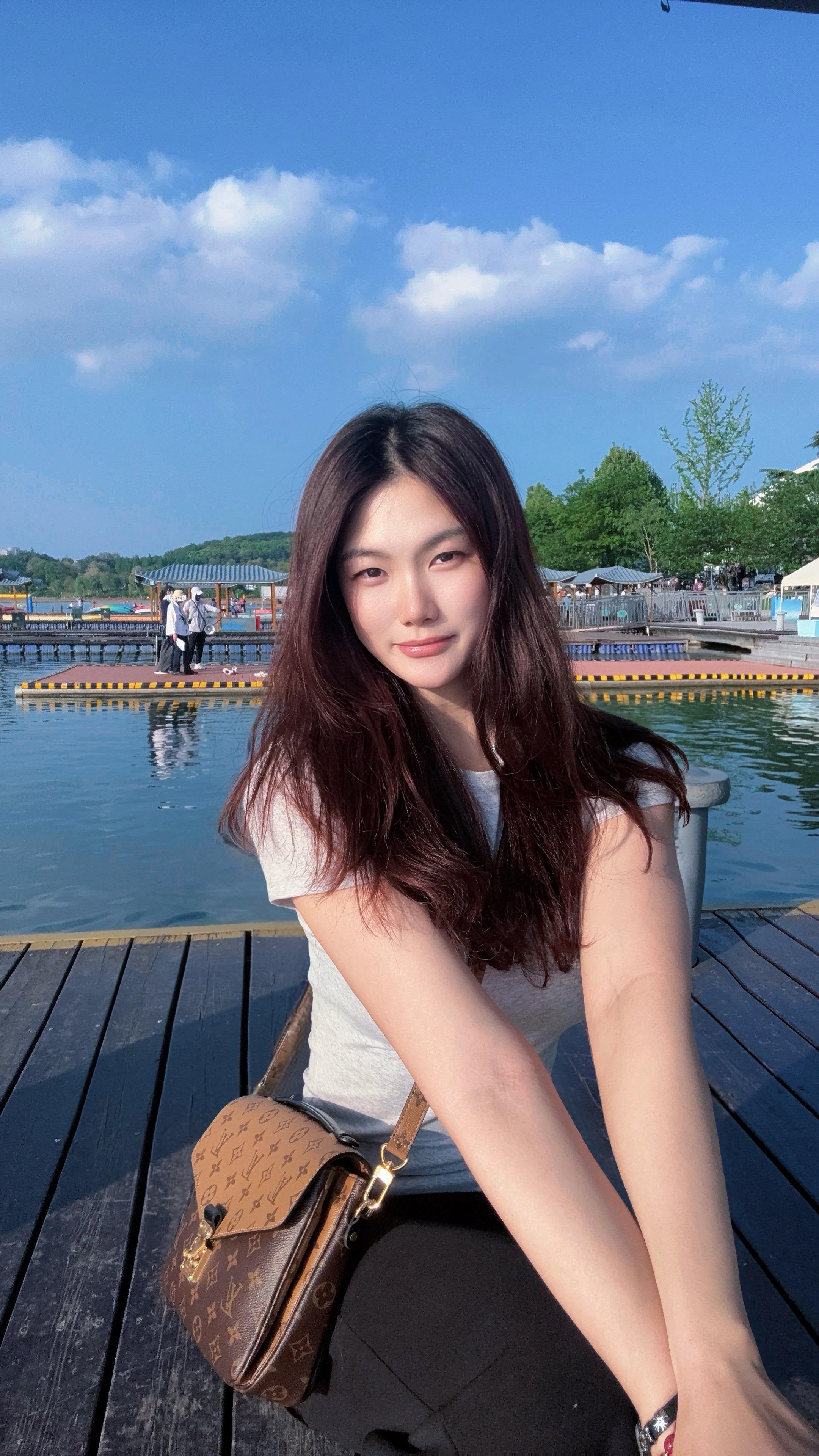 "我跟你说，我今天真的好喜欢自己。" ✨
