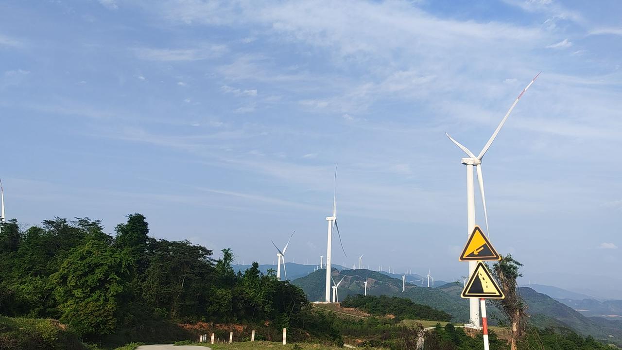 你猜我在那看大风车猜猜这是什么地方的美景