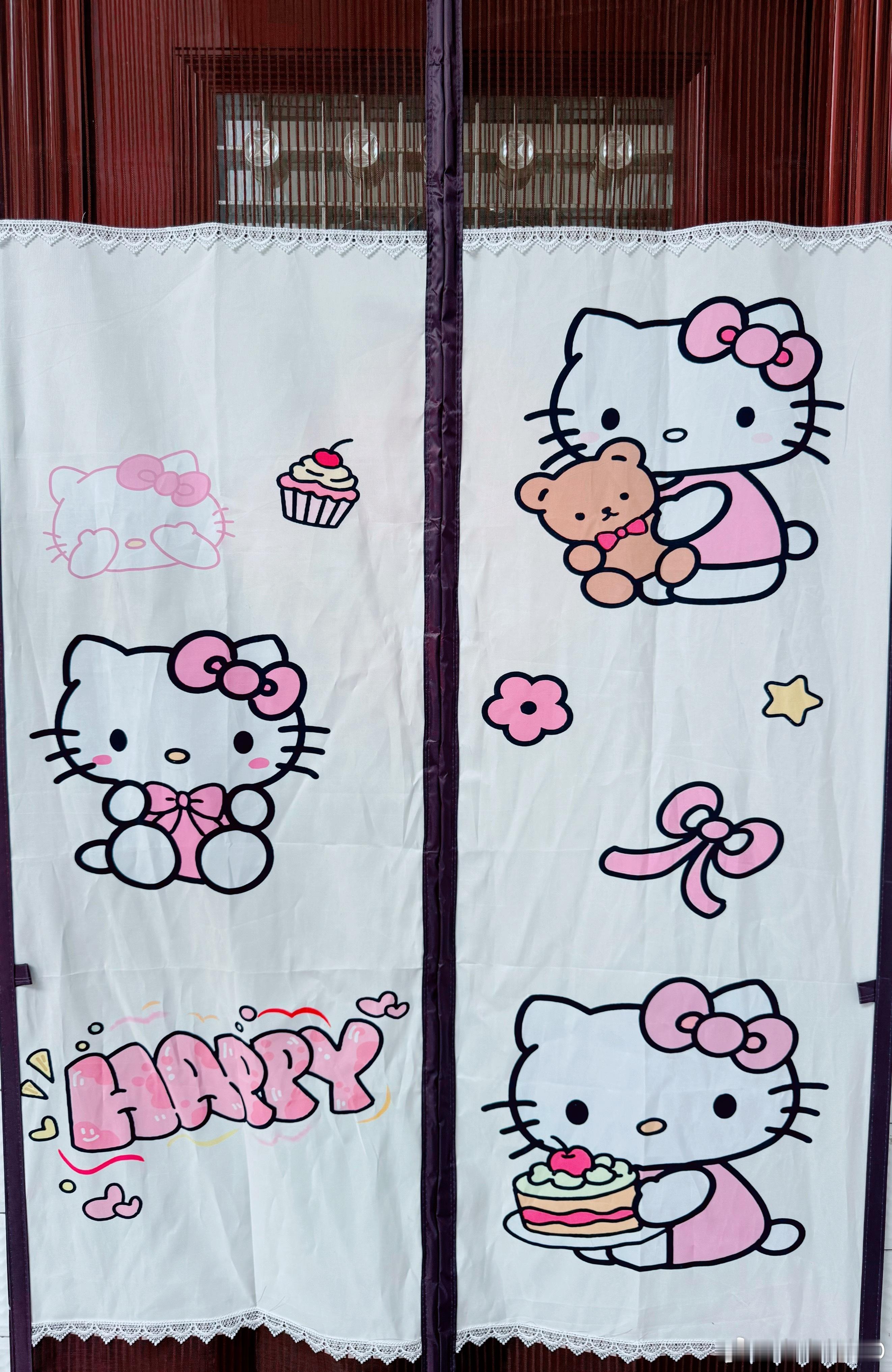 对于一个kitty控来说门帘也需要充满元素～ 