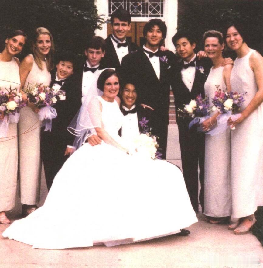 伴郎王力宏｜1997年参加哥哥的婚礼王力宏的部分婚礼致辞“我的哥哥永远都是蝙蝠侠