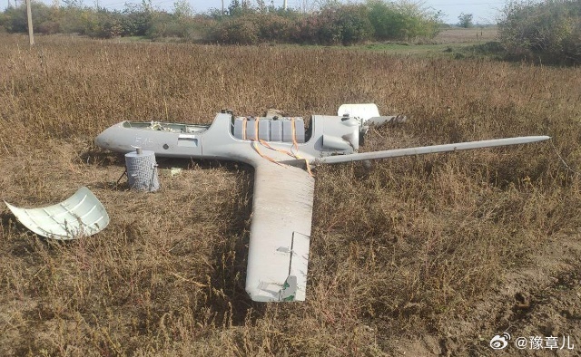 芬兰空军的一架F/A-18大黄蜂战斗机紧急起飞拦截两个低空目标，结果发现是乌克兰