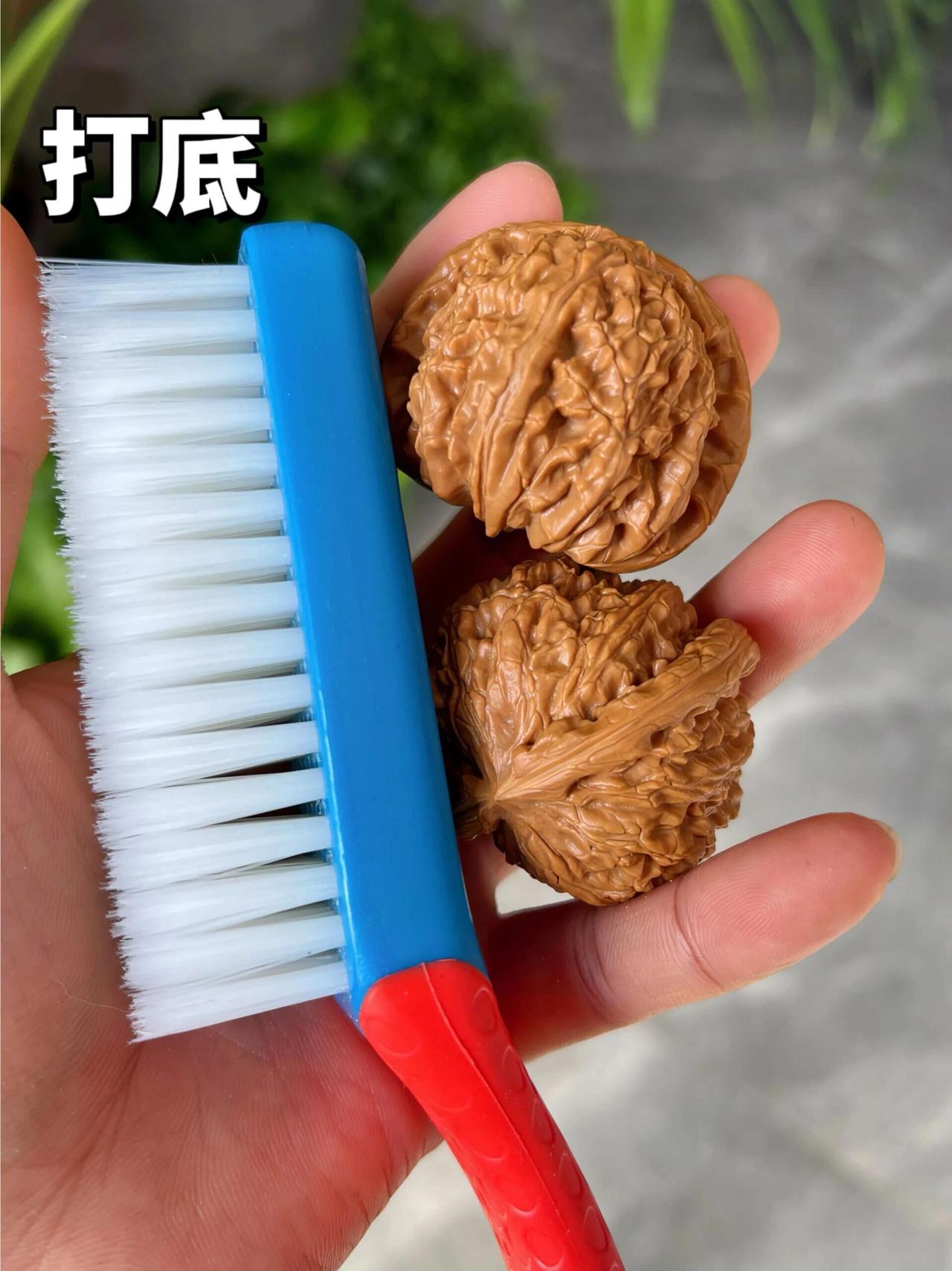 盘玩核桃讲究循序渐进，不同阶段有着不同的核心重点与玩法。只有一步步走完这四个阶段