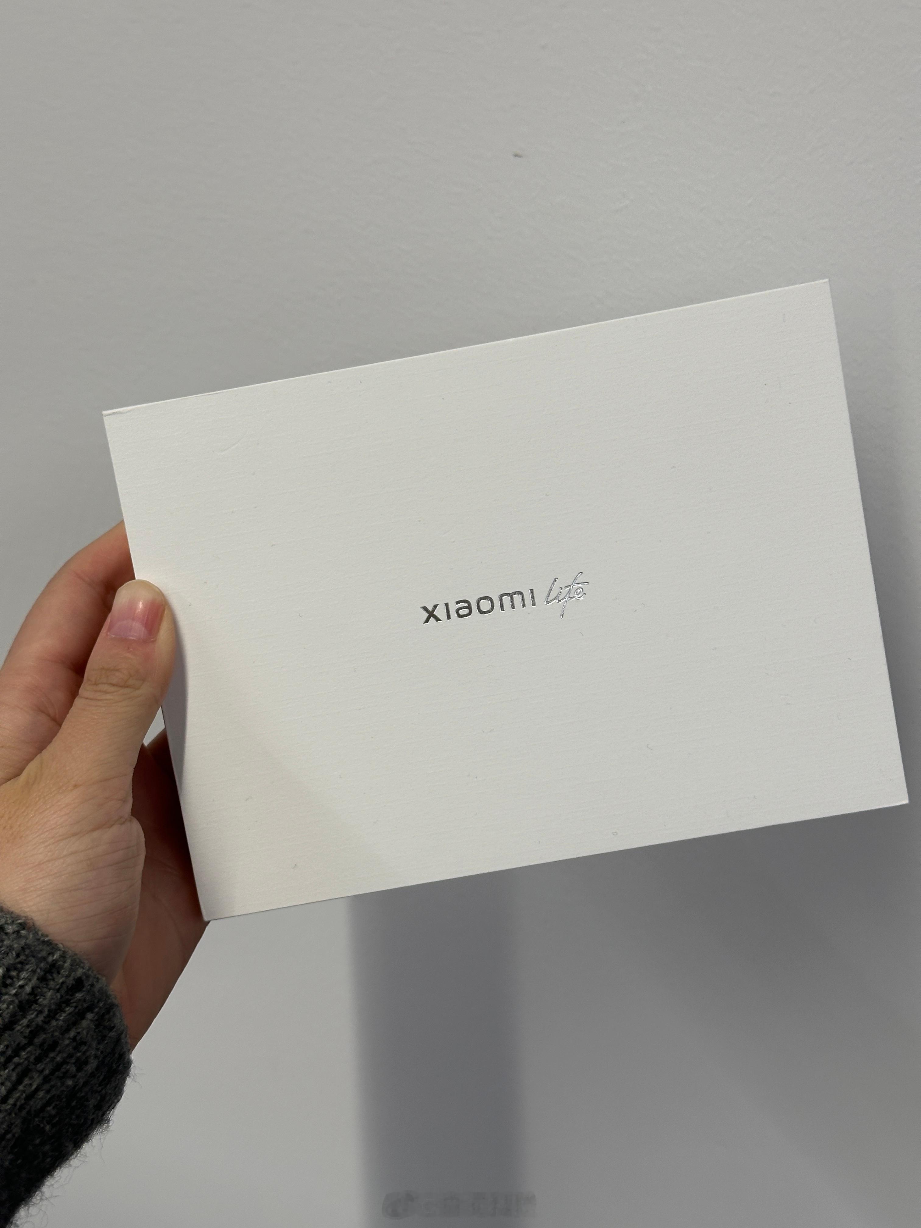 本周铁粉福利 评论抽1️⃣个铁粉送「Xiaomi Life护照包」下周五开奖～ 