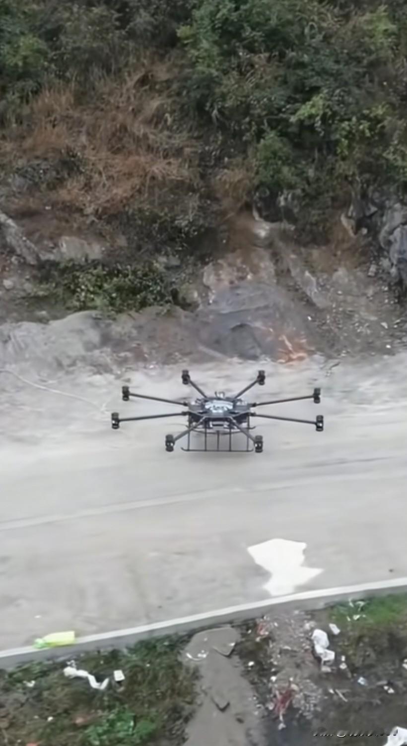 这可真是“科技与狠活”最让人泪目的结合了！

刚刷到一个视频，殡葬行业现在都这么