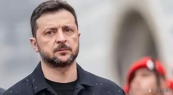 泽连斯基撑不住了，乌克兰濒临破产！

乌克兰如今已经走到无路可退的地步，手里没钱