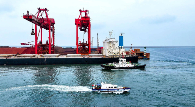 中方打响反击第一枪，扣押28艘巴拿马籍船，这下轮到白宫头疼了！据国际航运界最权威