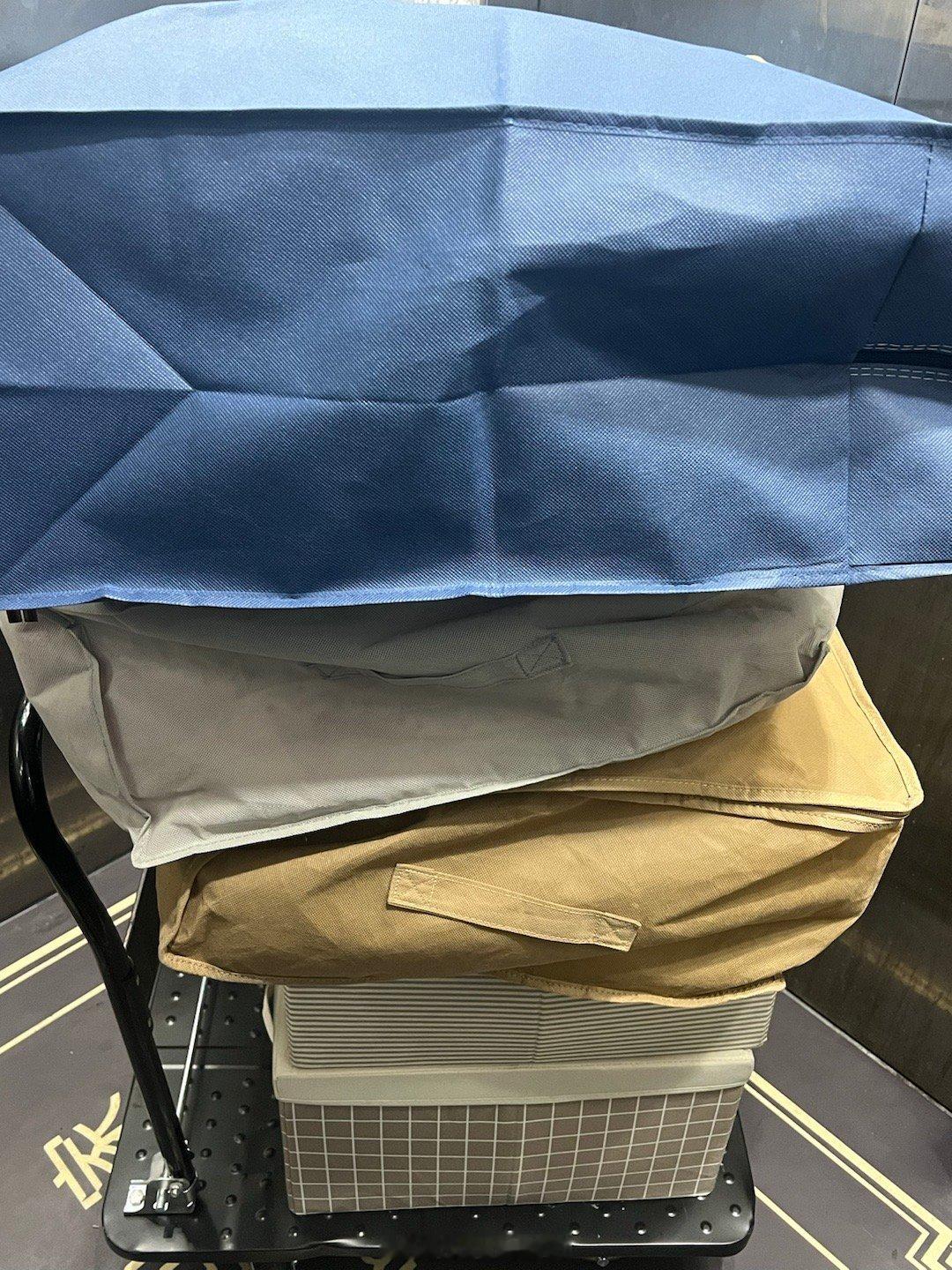 我有够逞强的……一个人运了这么多[哆啦A梦害怕]（哥哥又去公司了）这些是我夏天的