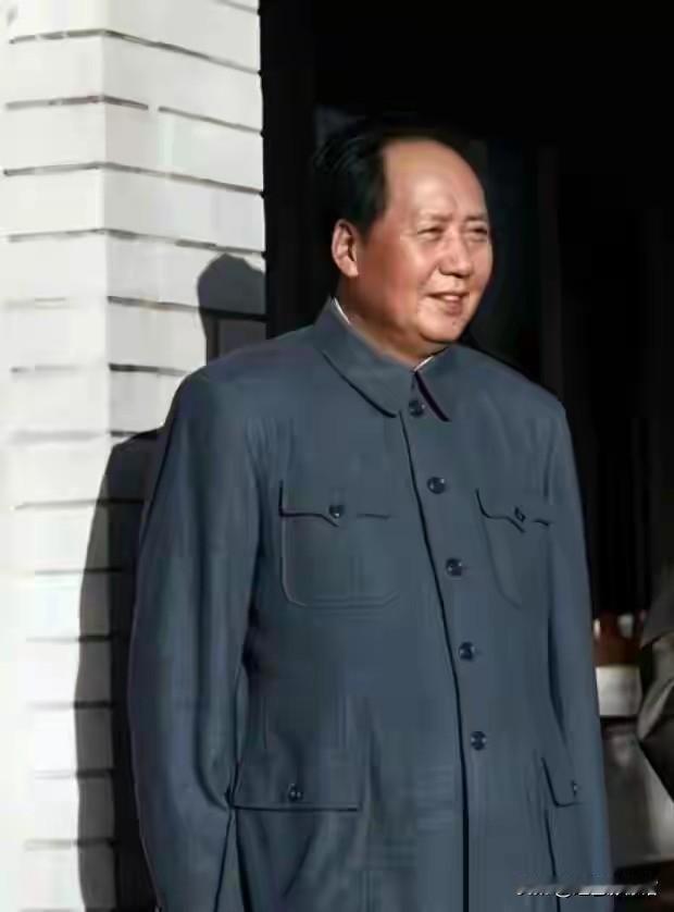 [祈祷][祈祷][祈祷]永远怀念伟大领袖毛主席！