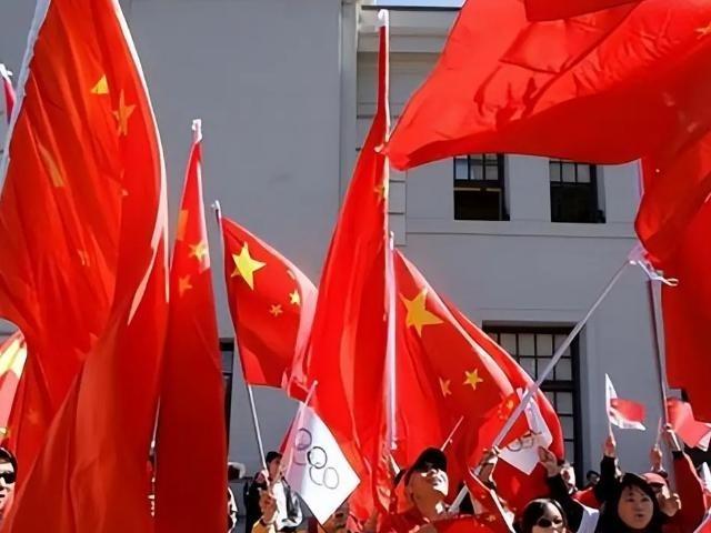 中国只要一直不打仗，世界就会怎么样？ 答案很直白。中国不打仗，自家老百姓睡得安稳