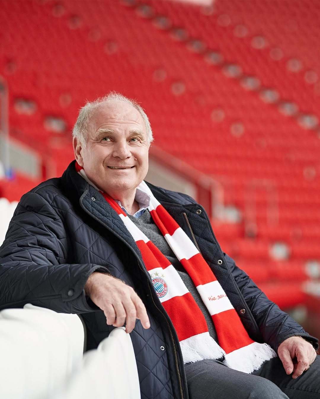 祝赫内斯 74岁 生日快乐