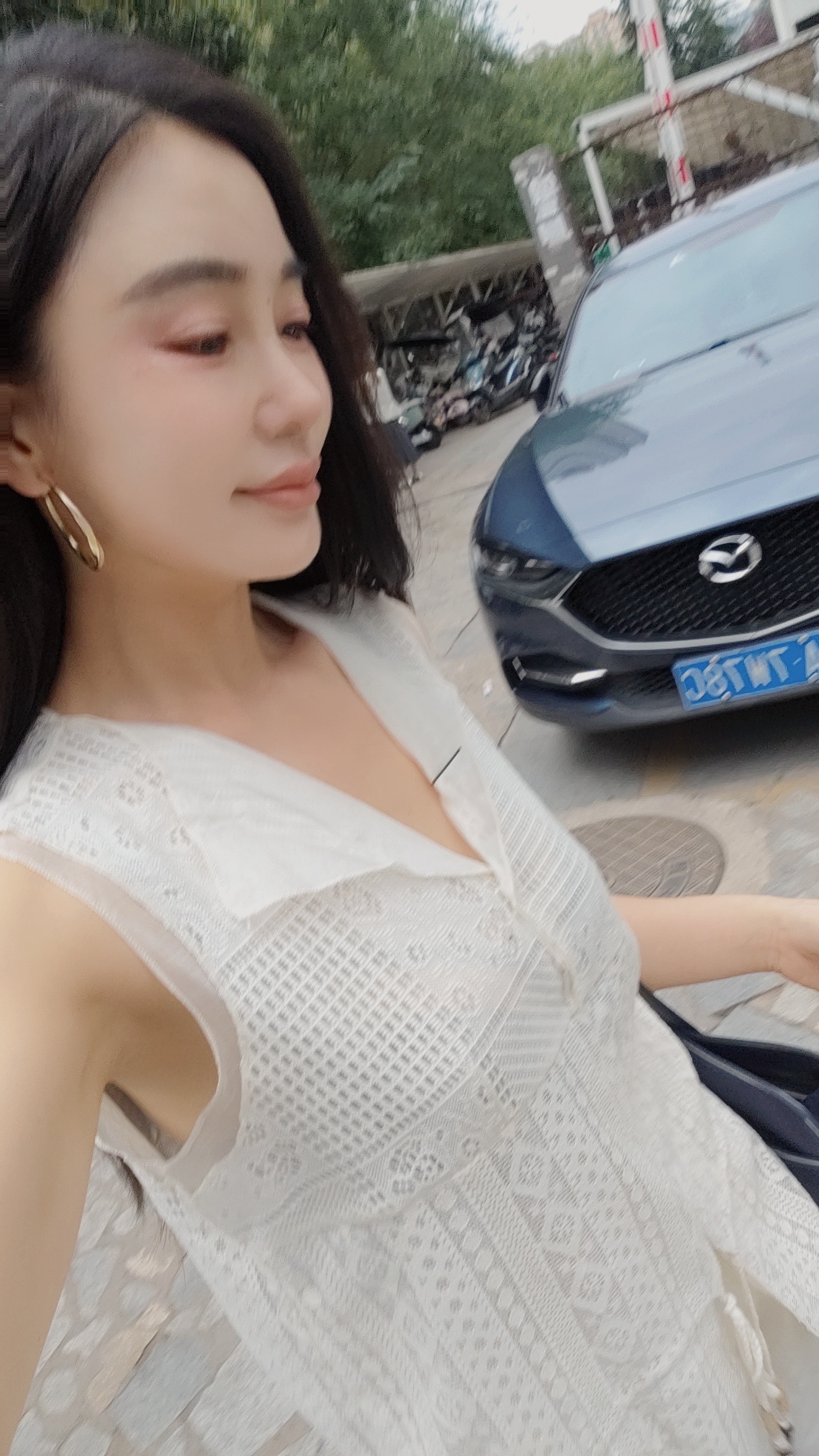 清汤寡水妆 