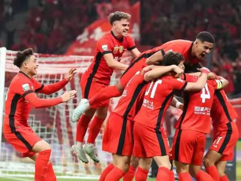 收官之战！明天下午3：30分，中超最后一轮（第30轮）的8场比赛将同时进行，冠军